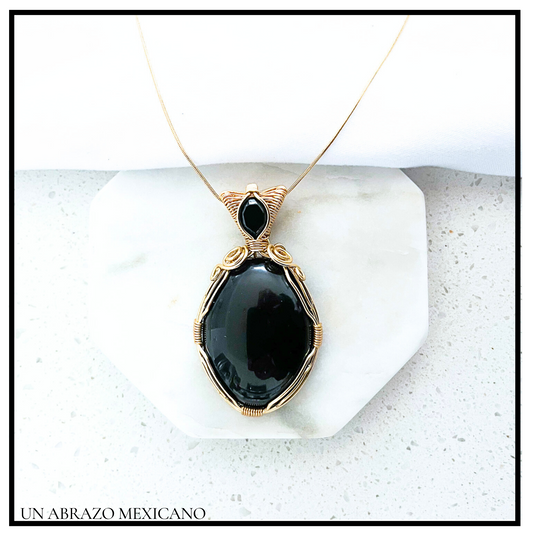 Drop Woven Wire Black Necklace